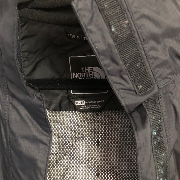 TNF rain jacket - Picture 3 of 3